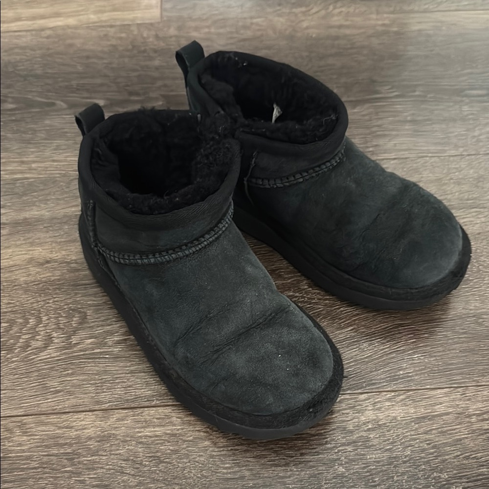 Ugg Black Shorties Shoes